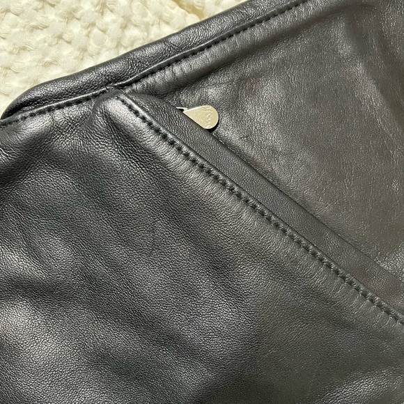 Black Leather Sash Bag - Picture 4 of 9